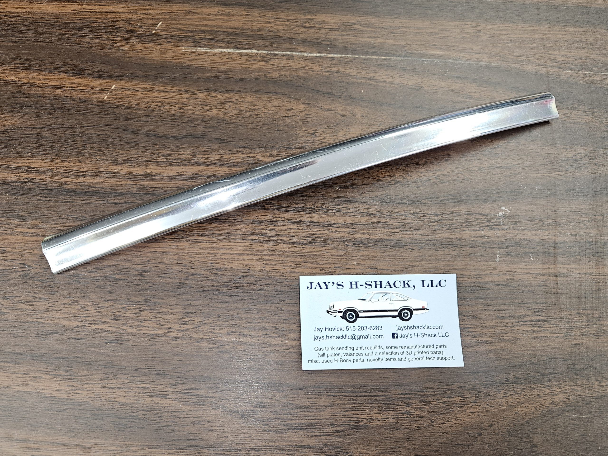 Swing Out Window Vertical trim piece for Hatchback Vega