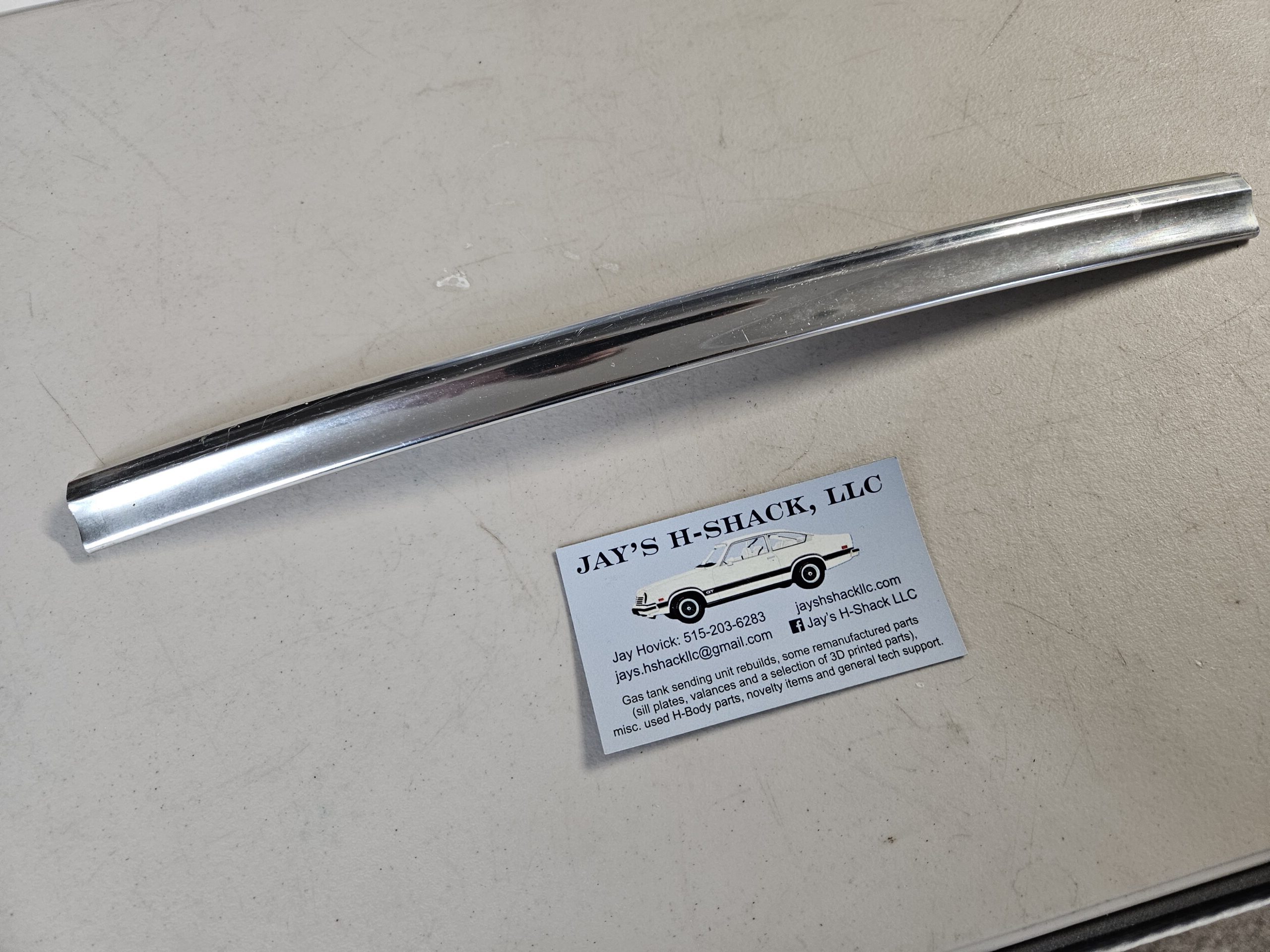 Swing Out Window Vertical trim piece for Hatchback Vega